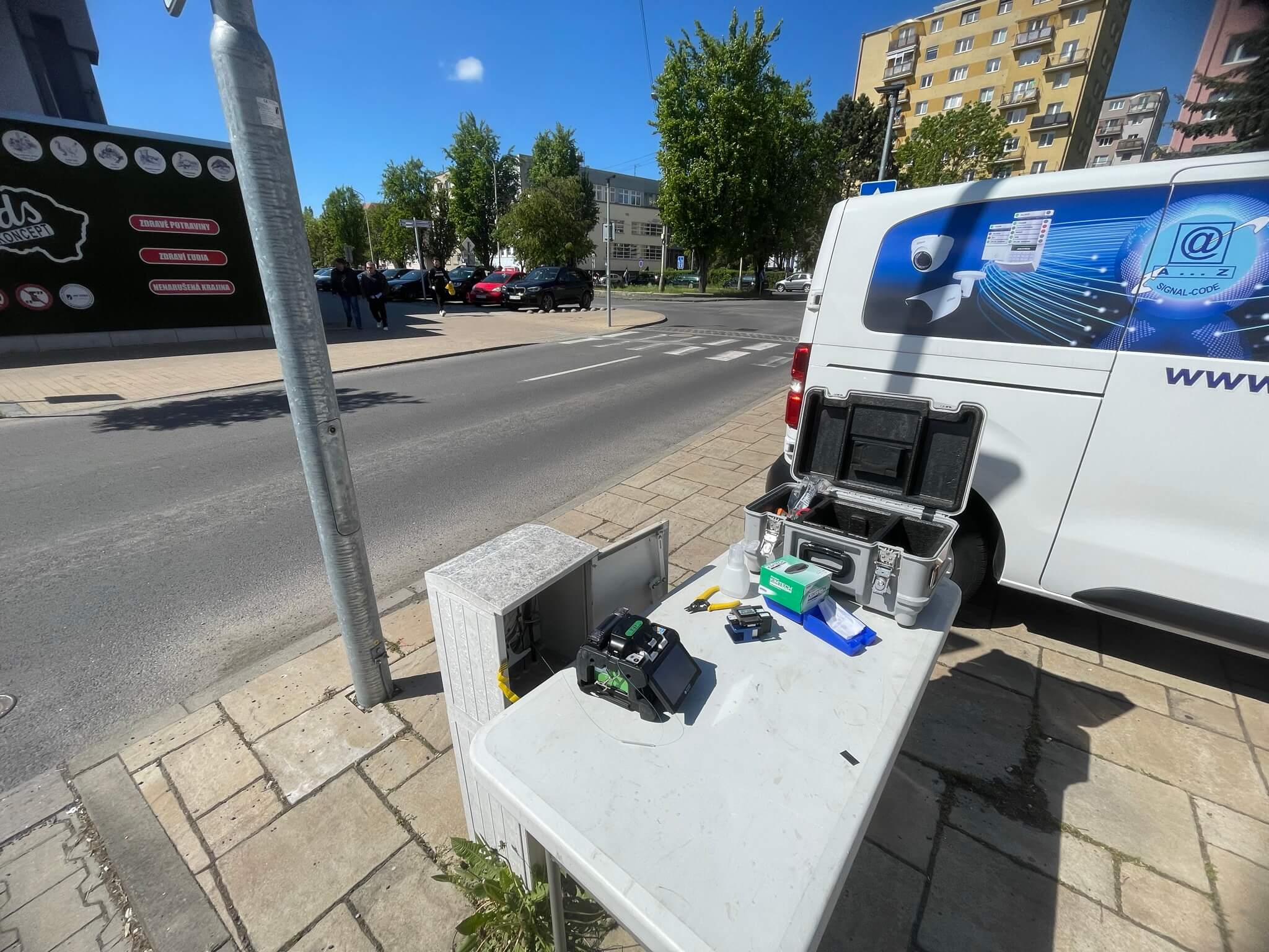 Zvranie optiky pre poskytovatea telekomunikanch sluieb.